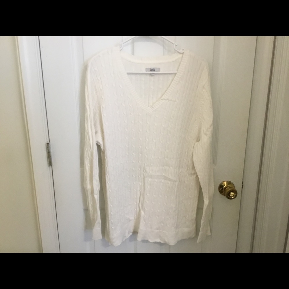 White Cable V-neck Sweater